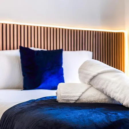 Chic In The Heart Of Birmingham's Jewellery Quarter *
